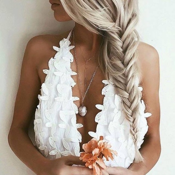 Dresses & Skirts - 🦋HP🌸NWT flower petal halter neck dress